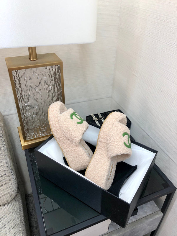 CC Wedge Sandal Beige Wool