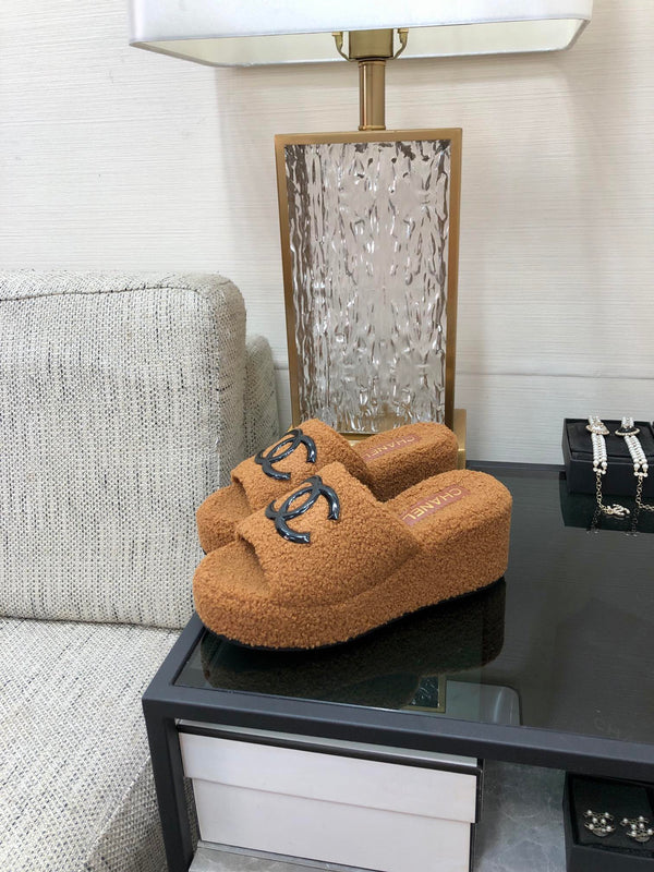 CC Wedge Sandal Brown Yellow Wool