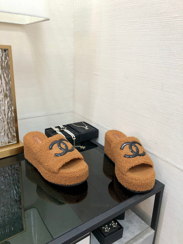 CC Wedge Sandal Brown Yellow Wool