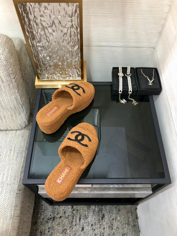 CC Wedge Sandal Brown Yellow Wool