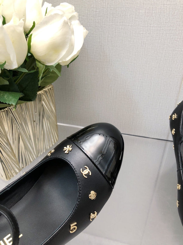 MARY JANE BLACK LAMBSKIN ATTACH METAL