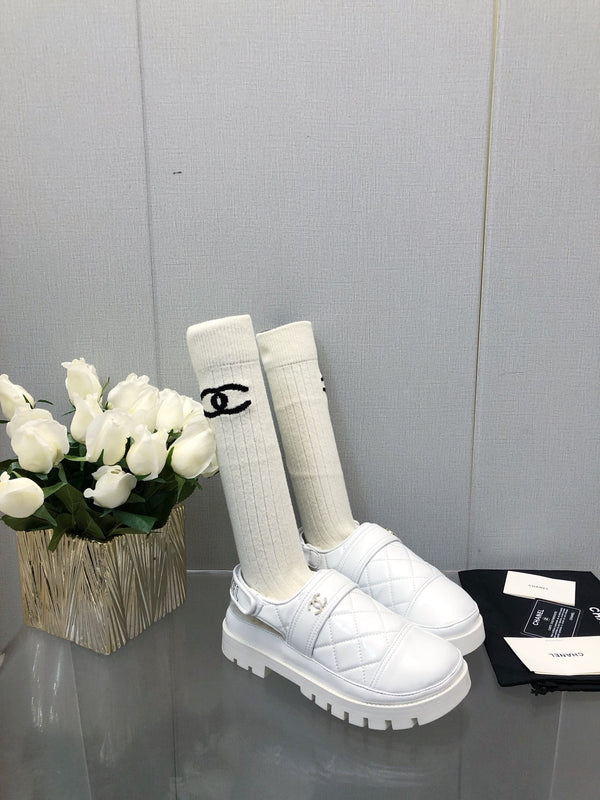 PANTOFOLA CON PLATEAU IN PELLE DI AGNELLO BIANCA