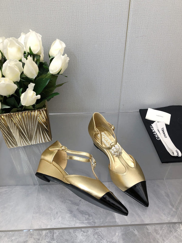 CAMELLIA CAP JANE SANDALS IN GOLD MIX BLACK LAMBSKIN