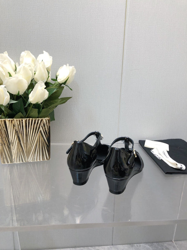 SANDALI CAMELLIA CAP JANE IN PELLE DI AGNELLO NERA