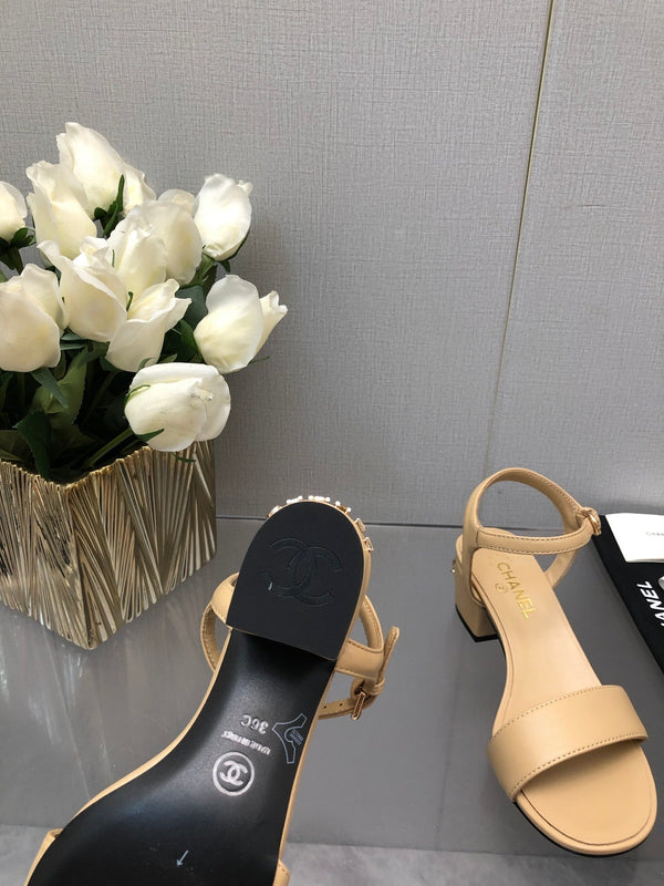 SANDALO CON TACCO A BLOCCO 5 CM IN PELLE DI AGNELLO MARRONE SABBIA