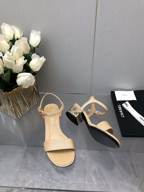 BLOCK HEEL WITH CRYSTAL 5 CM SANDAL IN SAND BROWN FABRIC