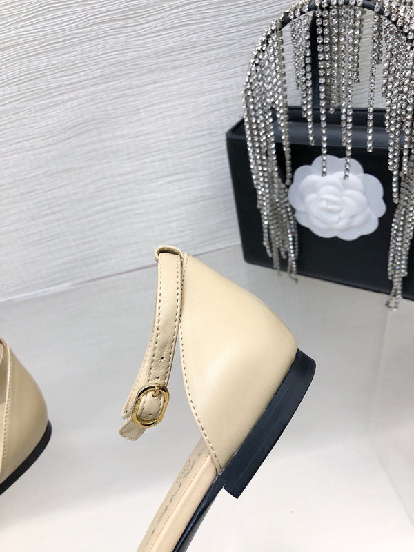 BEIGE MIX BLACK LAMBSKIN CAMELLIA HOLLOW SANDAL