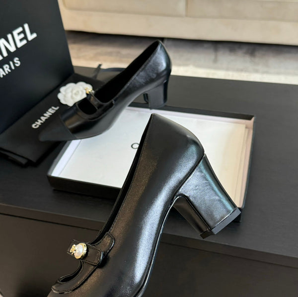 Double C WOMEN'S SHOES SPIRIT TOE Black Lambskin