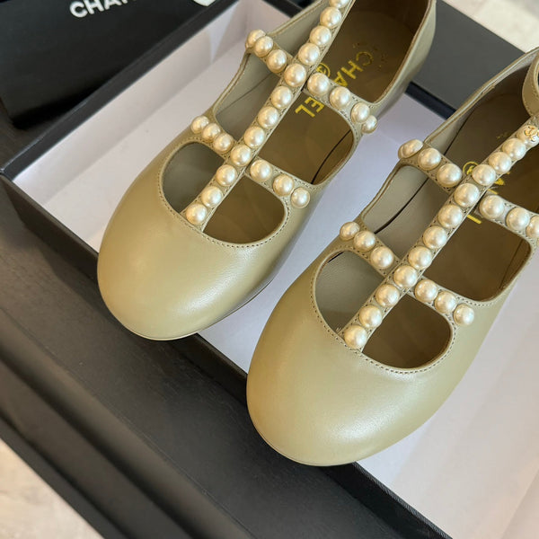 MARY JANES SHOES EICRU BEIGE GOATSKIN WITH FAUX PEARL