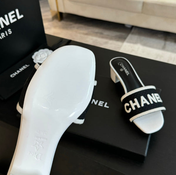 mule sandal 45 black white fabric embroidery