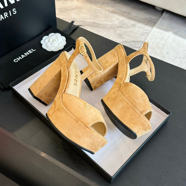 HIGH HEEL PLATFORM SANDALS IN SAND YELLOW SUEDE