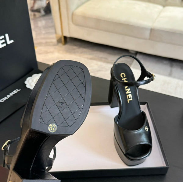 HIGH HEEL PLATFORM SANDALS IN BLACK CALFSKIN