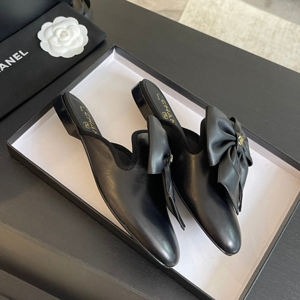 SANDALI BASSI BIG BOW IN PELLE DI AGNELLO NERA