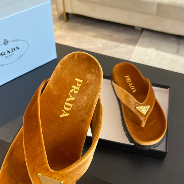 SANDALI INFRADITO IN GOMMA PRA VELLUTO OCRA