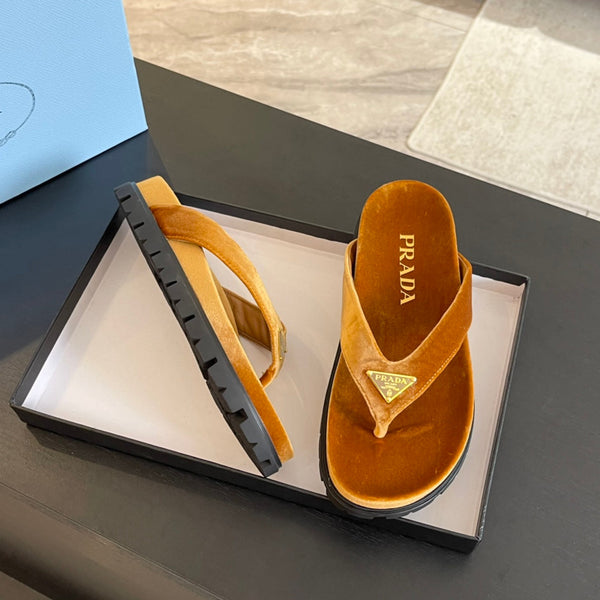 SANDALI INFRADITO IN GOMMA PRA VELLUTO OCRA