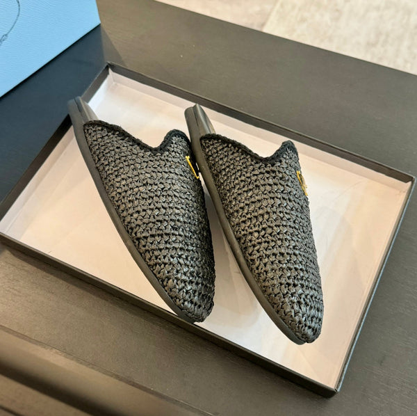 PRA MULES ALL'UNCINETTO IN PELLE DI AGNELLO NERA