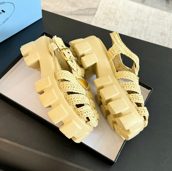 SANDALI A GABBIA IN PELLE DI AGNELLO GIALLO PASTELLO CON CROCHET MONOLITH PRA