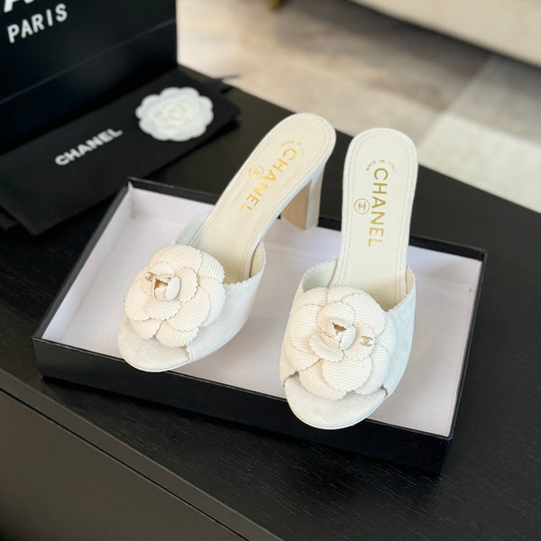 CC Mules 80mm White Suede