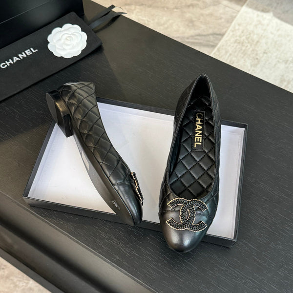 ballet flat black quilted lambskin large black cc logo