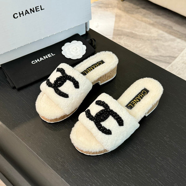 CC Slippers White Wool