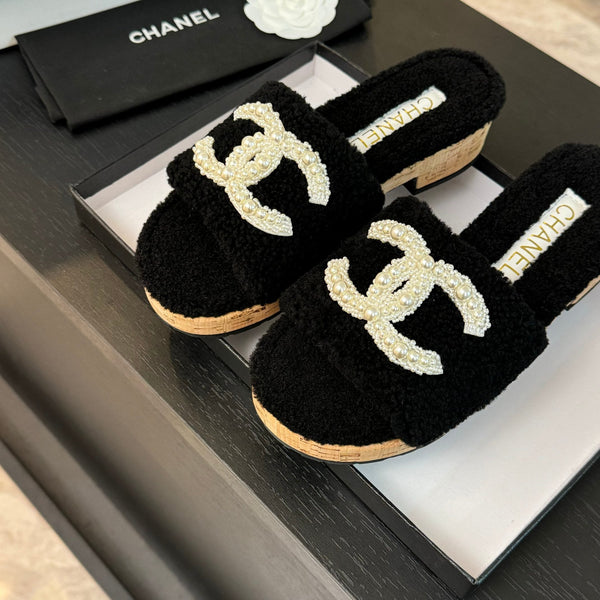 CC Slippers Black Wool