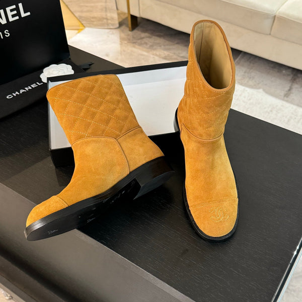 Stivaletti CC 30mm in pelle scamosciata giallo scuro trapuntata