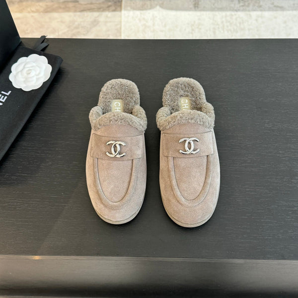 CC Mule Pinkish Grey Suede Lamb Wool