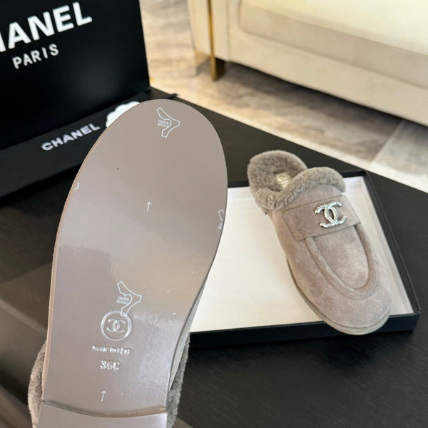 CC Mule Pinkish Grey Suede Lamb Wool