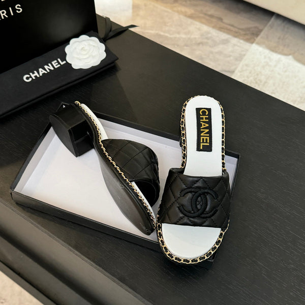 HIGH FLATFORM SLIPPER IN BLACK EMBOSSED SHEEPSKIN