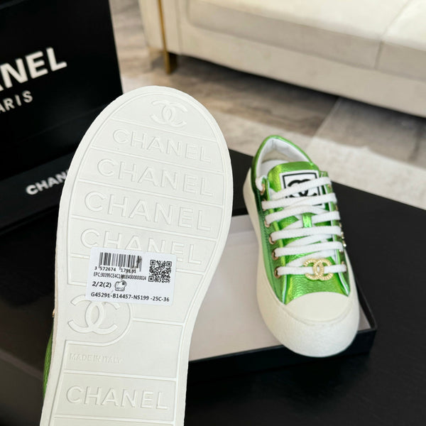 BIG-HEAD COOKIE SHOES IN EMERALD GREEN LAMBSKIN