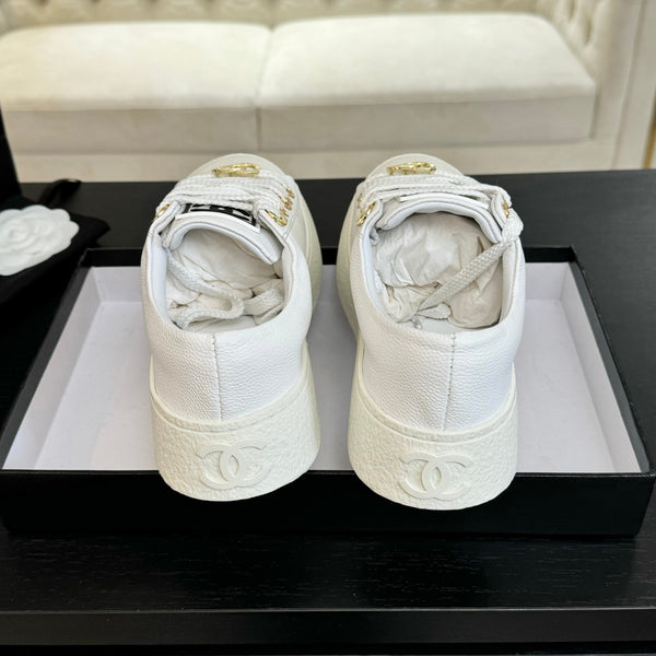 BIG-HEAD COOKIE SHOES IN WHITE LAMBSKIN