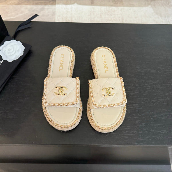 CC Logo Mule Sandal 20mm White Lambskin 183980