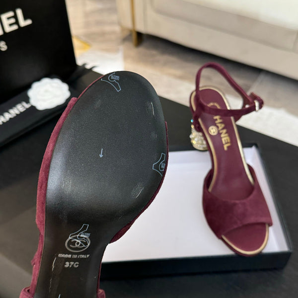 T-STRAP PEARL HEEL 85 MM SANDALS IN SANGRIA RED SUEDE