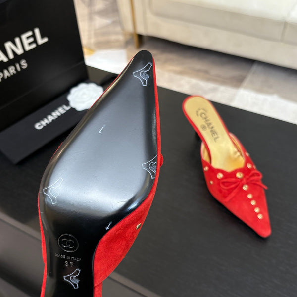 MULE CON TACCO ALTO 65 MM IN CAMOSCIO ROSSO CARAMELLA