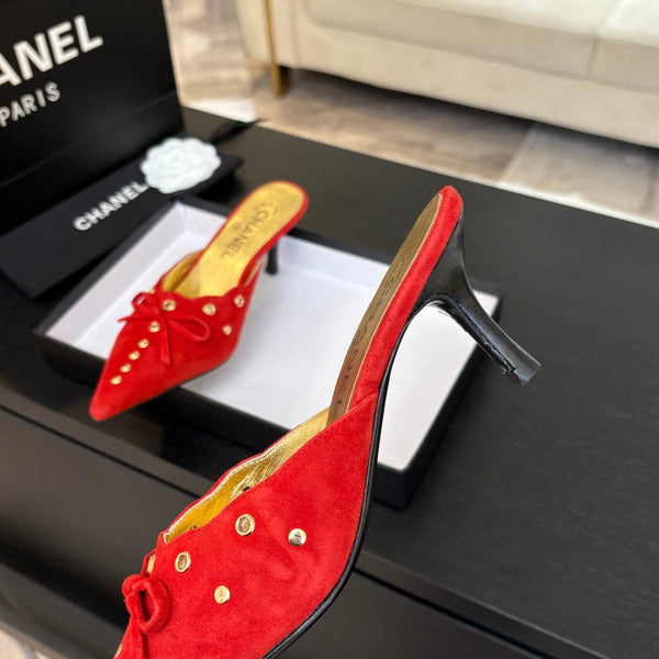 MULE CON TACCO ALTO 65 MM IN CAMOSCIO ROSSO CARAMELLA