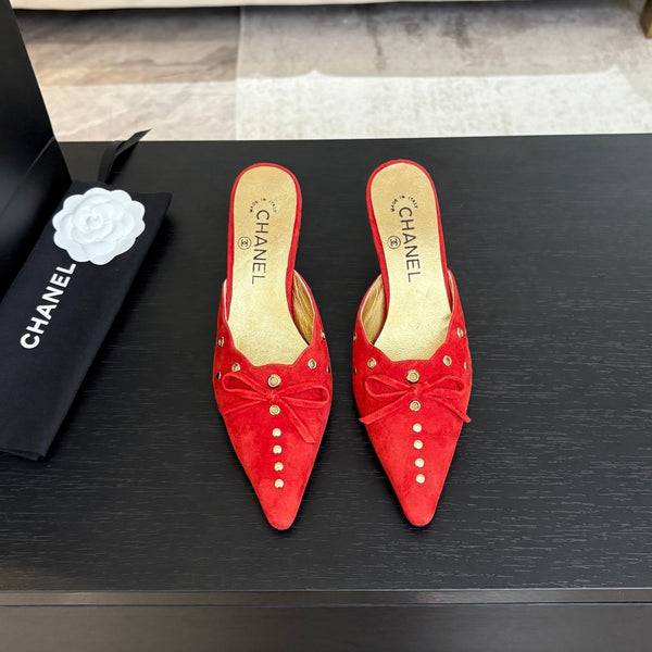 MULE CON TACCO ALTO 65 MM IN CAMOSCIO ROSSO CARAMELLA