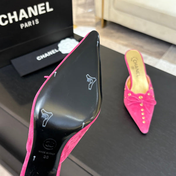 MULE CON TACCO ALTO 65 MM IN CAMOSCIO ROSA INTENSO