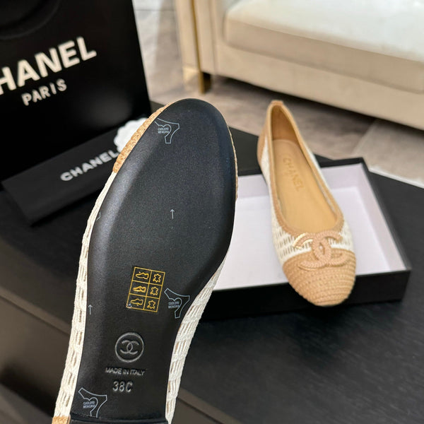CC 25P Ballet Flat White Beige Raffia Large Logo