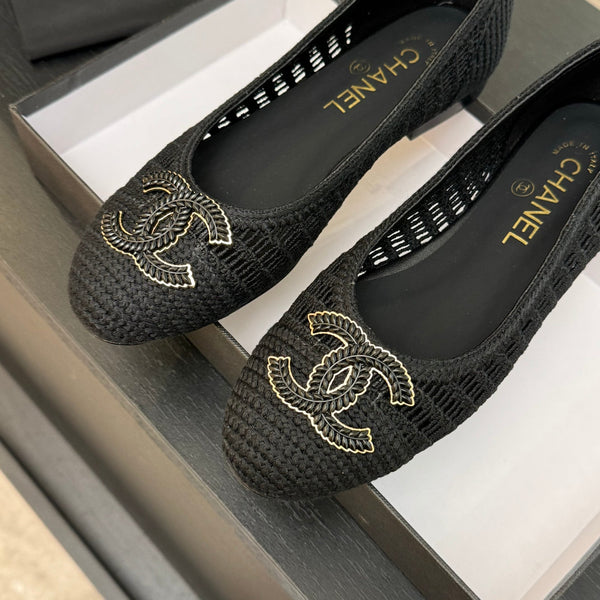 CC 25P Ballet Flat Black Raffia Large Logo