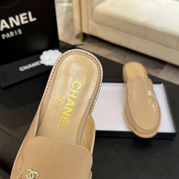 CC 25C Mule Beige Calfskin