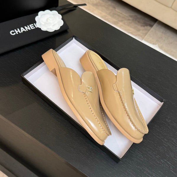 CC 25C Mule Beige Calfskin