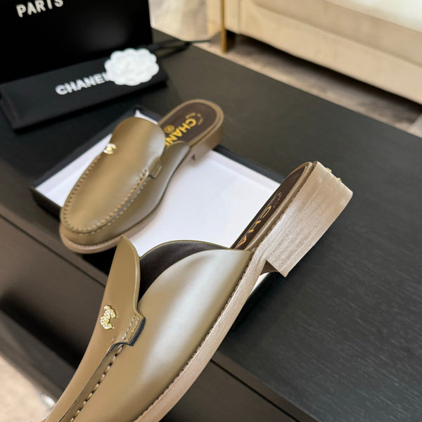 CC 25C Mule Khaki Calfskin