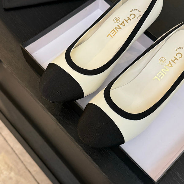 CC 25S Pump 85mm White Calfskin Black Grosgrain