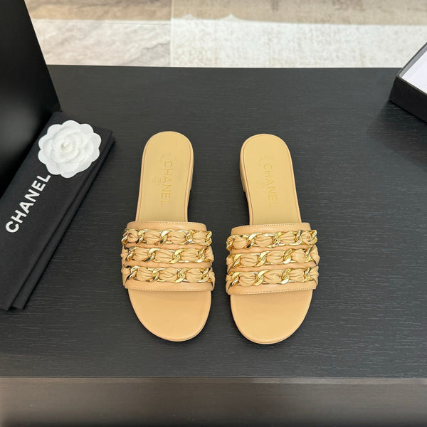 CC 25B Flat Mule Sandals Beige Sheepskin With Chain 373816