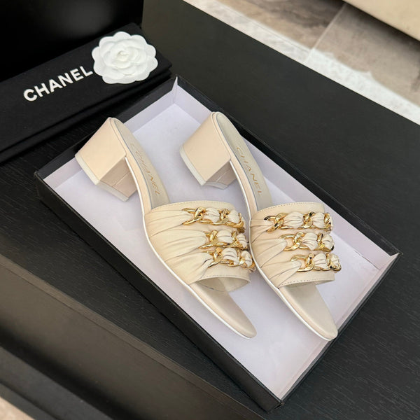 CC 25B Heel Mule Sandals 50mm Ivory Sheepskin With Chain 373817