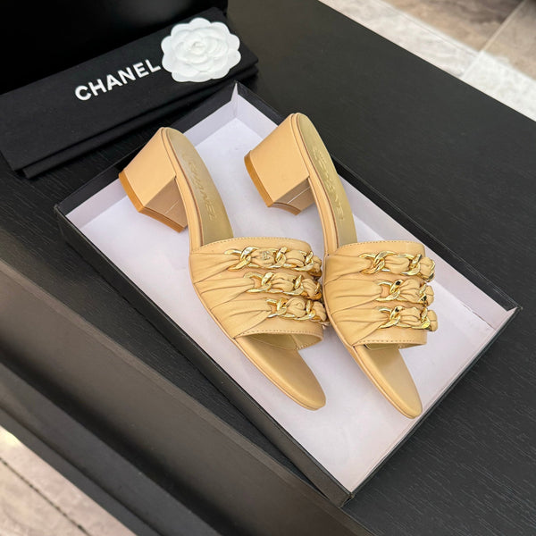 CC 25B Heel Mule Sandals 50mm Beige Sheepskin With Chain 373818