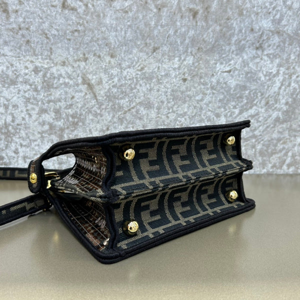 BORSA FENDI PEEKABOO ISEEU 20 IN PELLE NAPPA NERA MISTA MARRONE CIOCCOLATO CON FERRAMENTA ORO