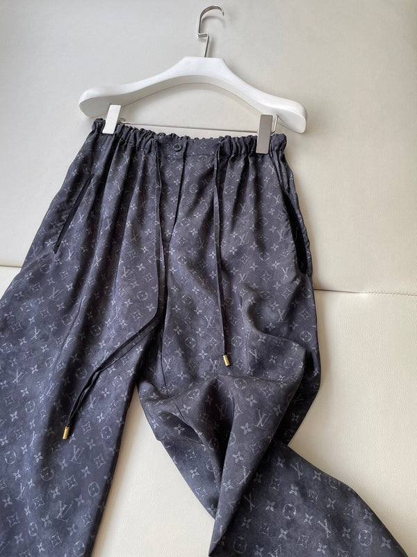 LV Pattern Set Black Silk