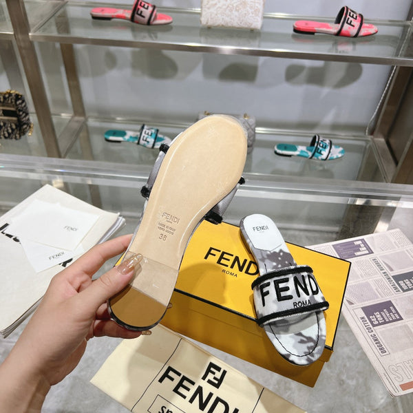 Ciabatte FF Signature da donna in tela grigia