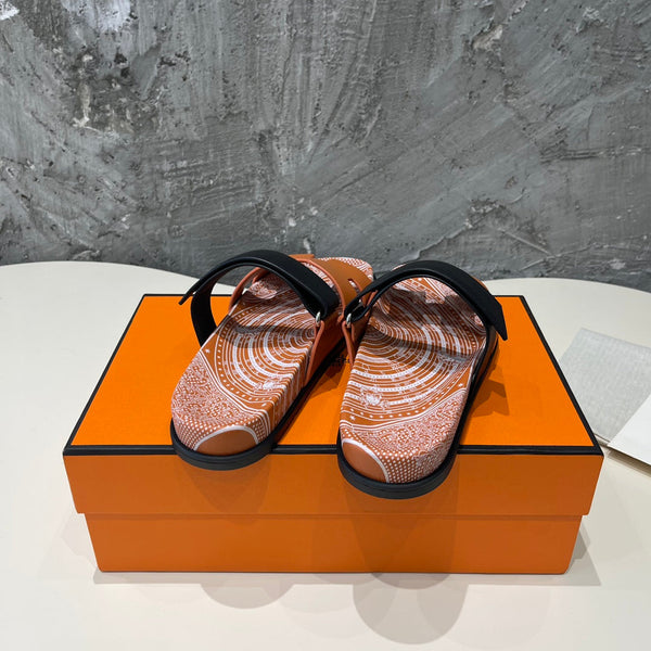 CHYPRE SANDAL CARAMEL CALFSKIN UNIQUE